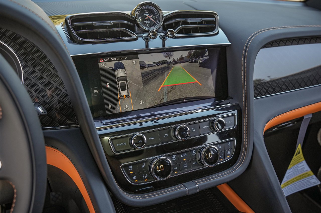 New 2025 Bentley Bentayga image 28