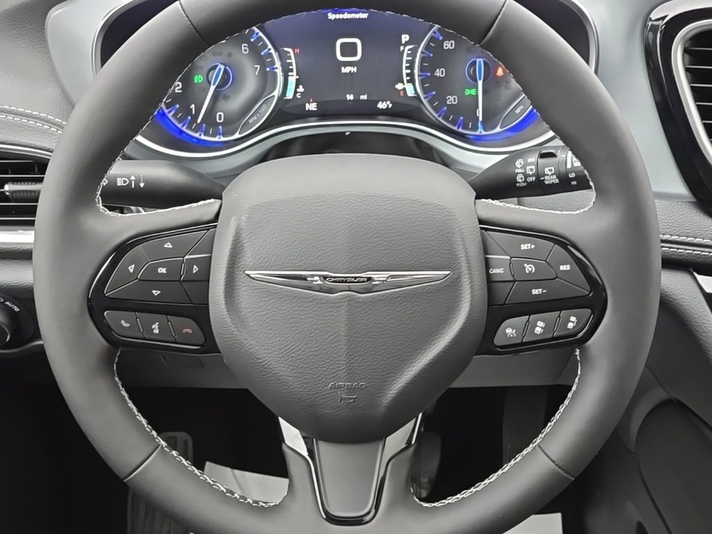 New 2026 Chrysler Pacifica Limited w/ S Appearance Package image 27