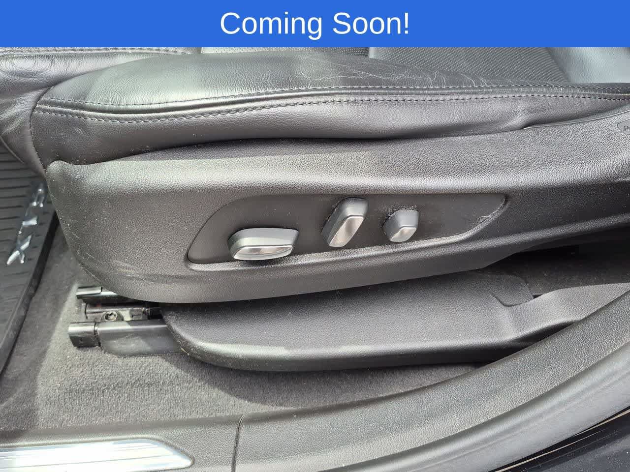 Used 2018 Cadillac XT5 Luxury w/ Driver Awareness Package AWD/4WD image 17