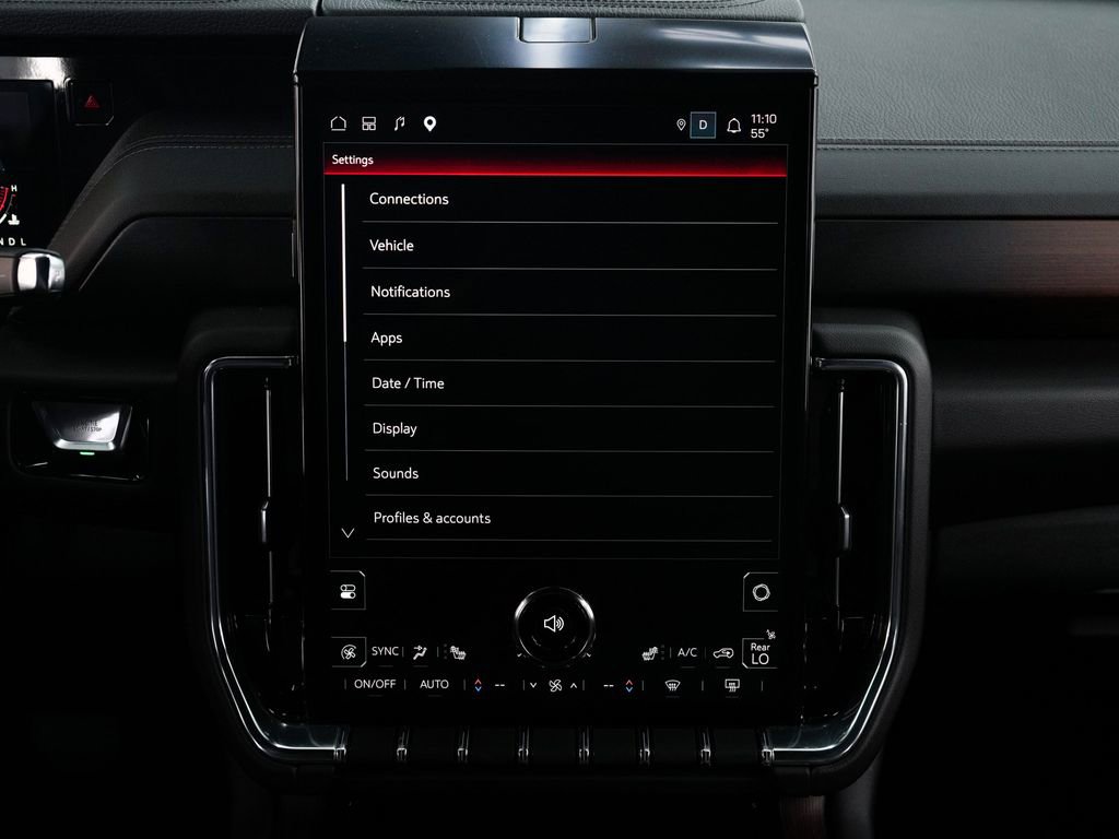 Used 2025 GMC Yukon XL Denali AWD/4WD image 19