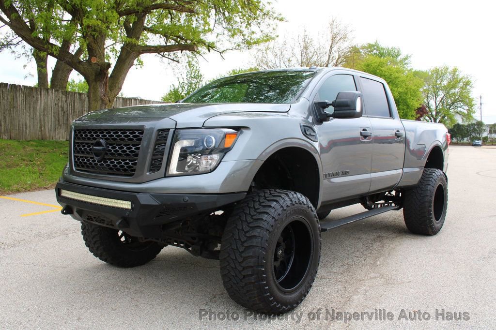 Used 2018 Nissan Titan SL w/ Midnight Edition AWD/4WD image 10