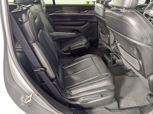 Certified 2024 Jeep Grand Cherokee L Limited w/ Luxury Tech Group II AWD/4WD image 36