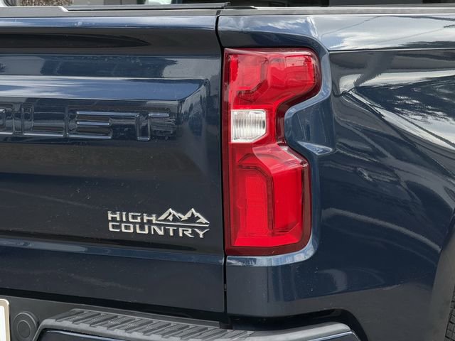 Used 2020 Chevrolet Silverado 1500 High Country w/ Technology Package AWD/4WD image 5