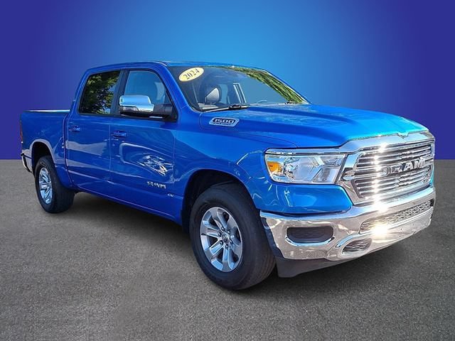 Used 2024 RAM 1500 Laramie AWD/4WD image 3