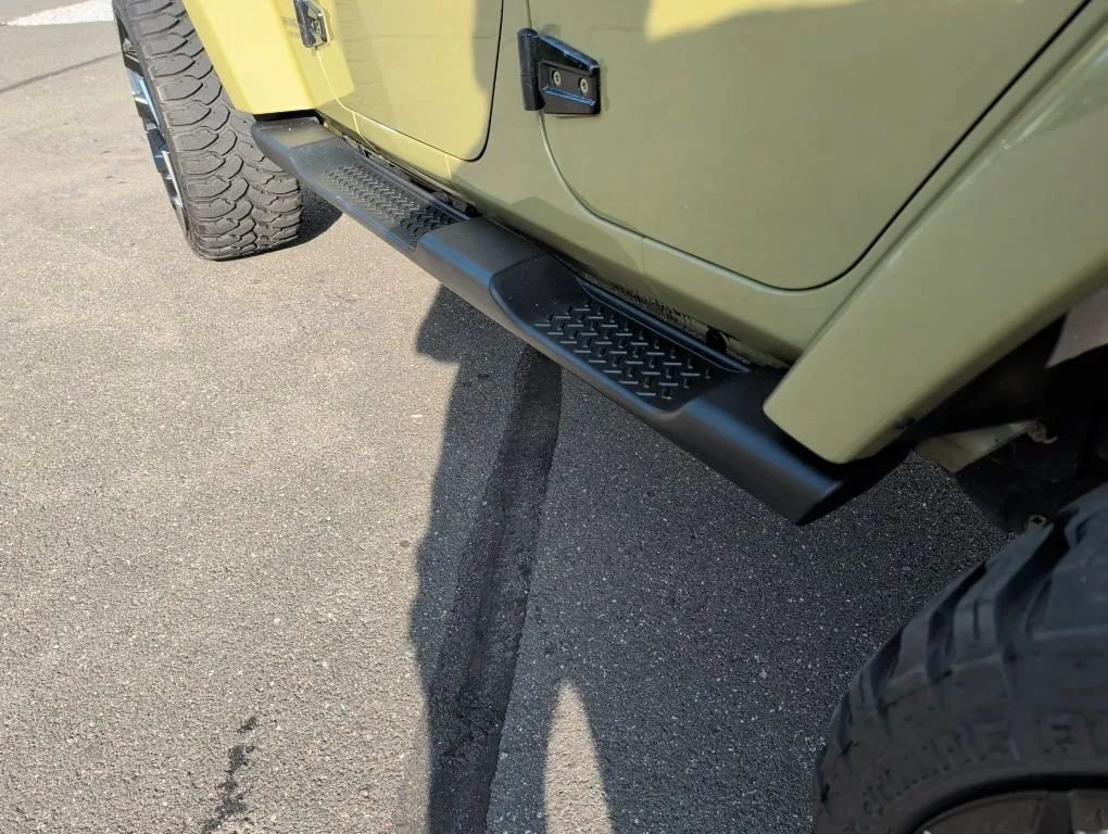 Used 2013 Jeep Wrangler Unlimited Sahara w/ Connectivity Group AWD/4WD image 28