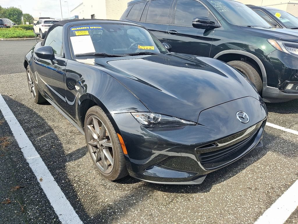 Used 2022 MAZDA MX-5 Miata Grand Touring w/ Weather Package RWD image 2