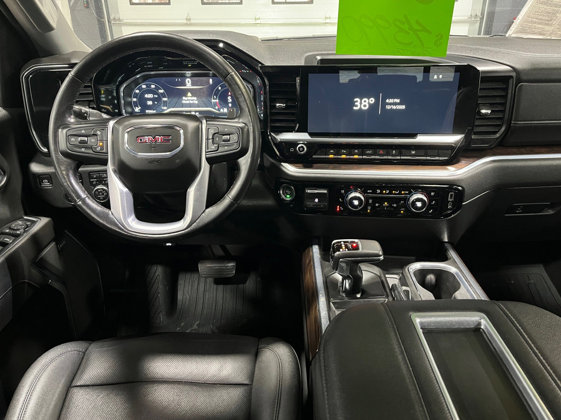 Certified 2022 GMC Sierra 1500 SLT w/ SLT Premium Plus Package image 13