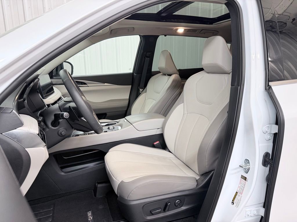 Certified 2026 INFINITI QX60 Luxe w/ Cargo Package image 13