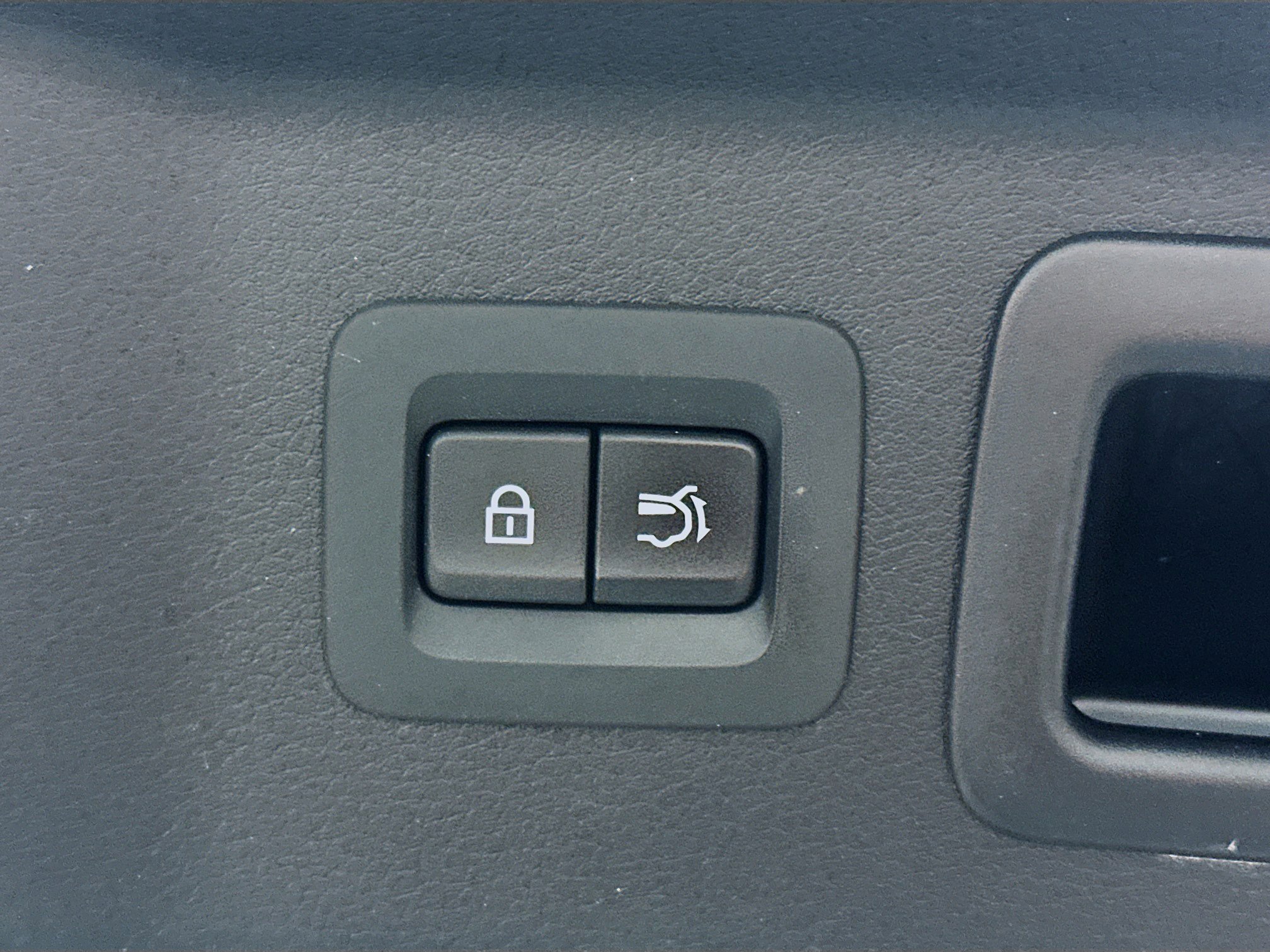 Used 2024 MAZDA CX-90 Plug-In Hybrid w/ Preferred image 32