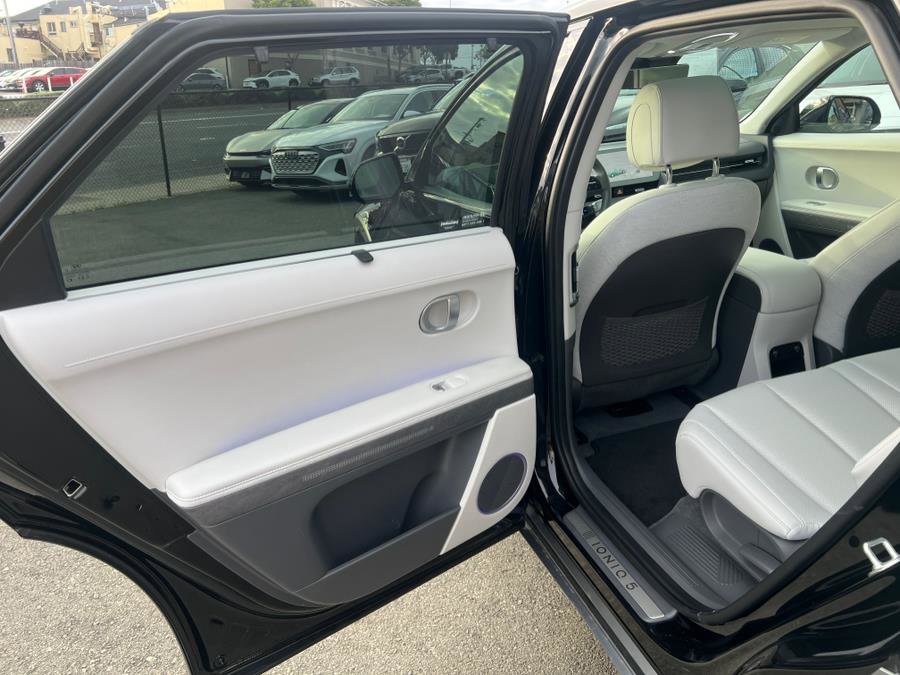 Used 2024 Hyundai Ioniq 5 Limited image 49
