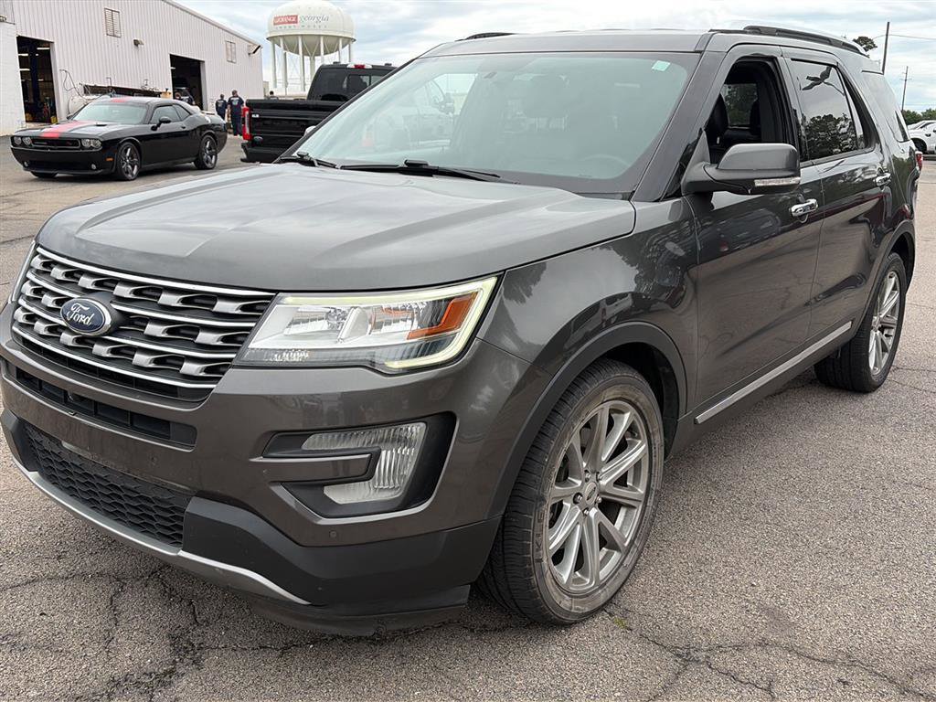 Used 2017 Ford Explorer Limited FWD image 1