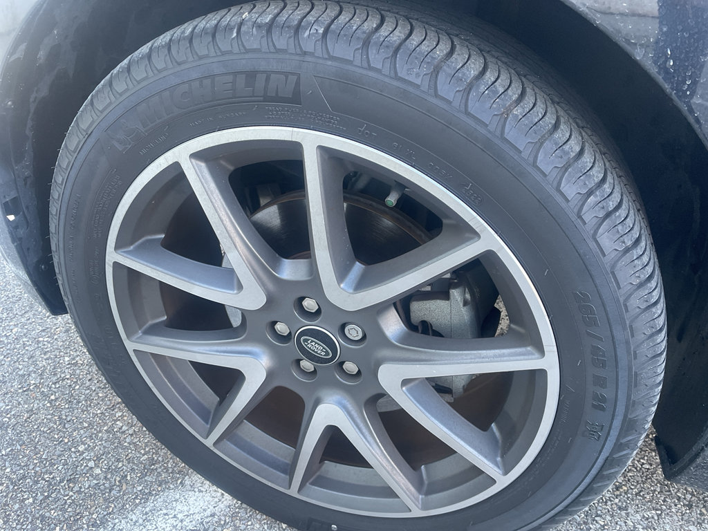 Used 2023 Land Rover Range Rover Velar R-Dynamic S image 9