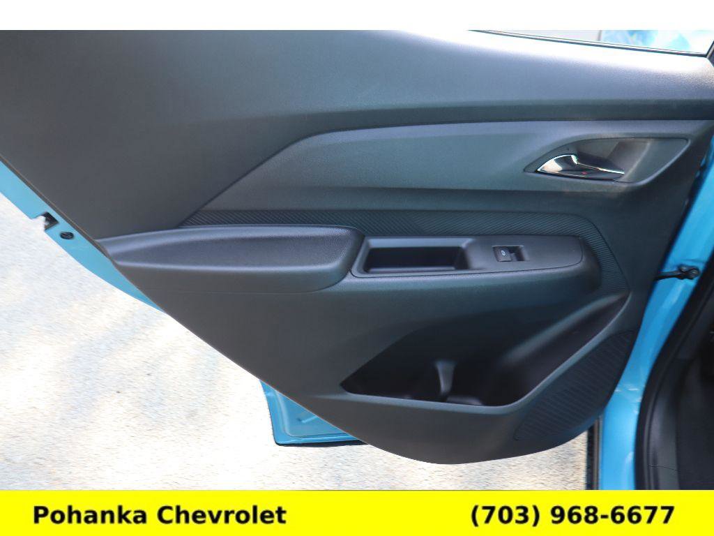New 2027 Chevrolet Bolt LT w/ Comfort Package FWD image 25