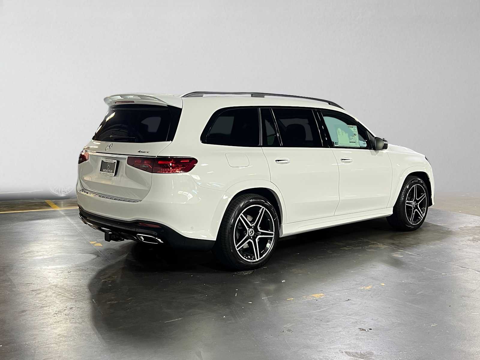 New 2026 Mercedes-Benz GLS 450 4MATIC image 3