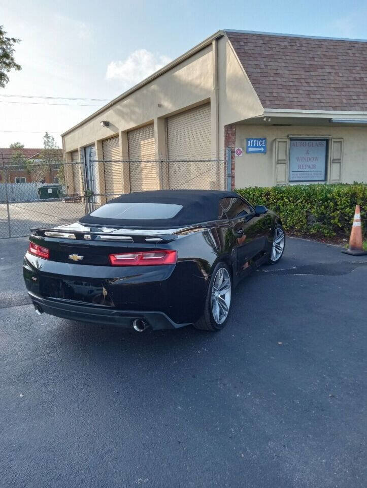 Used 2017 Chevrolet Camaro LT w/ RS Package image 5