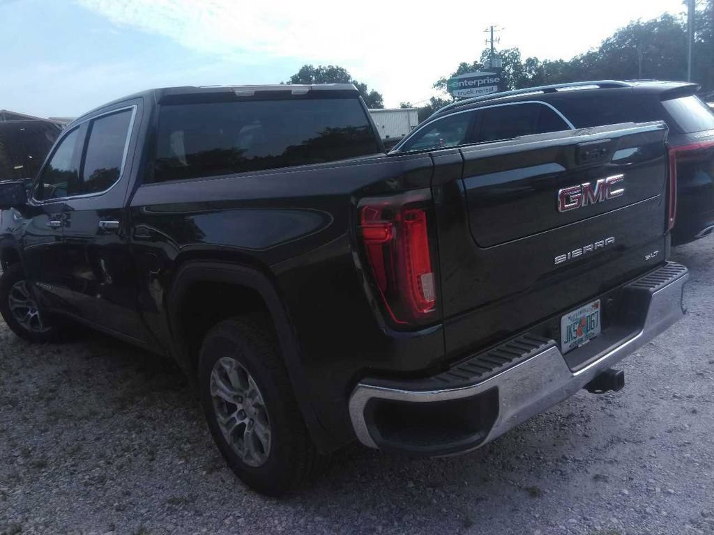 Used 2025 GMC Sierra 1500 SLT RWD image 2