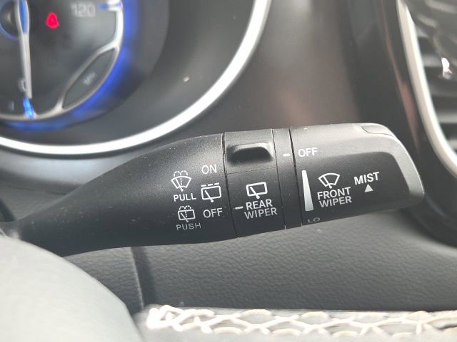 Used 2023 Chrysler Pacifica Touring-L image 46