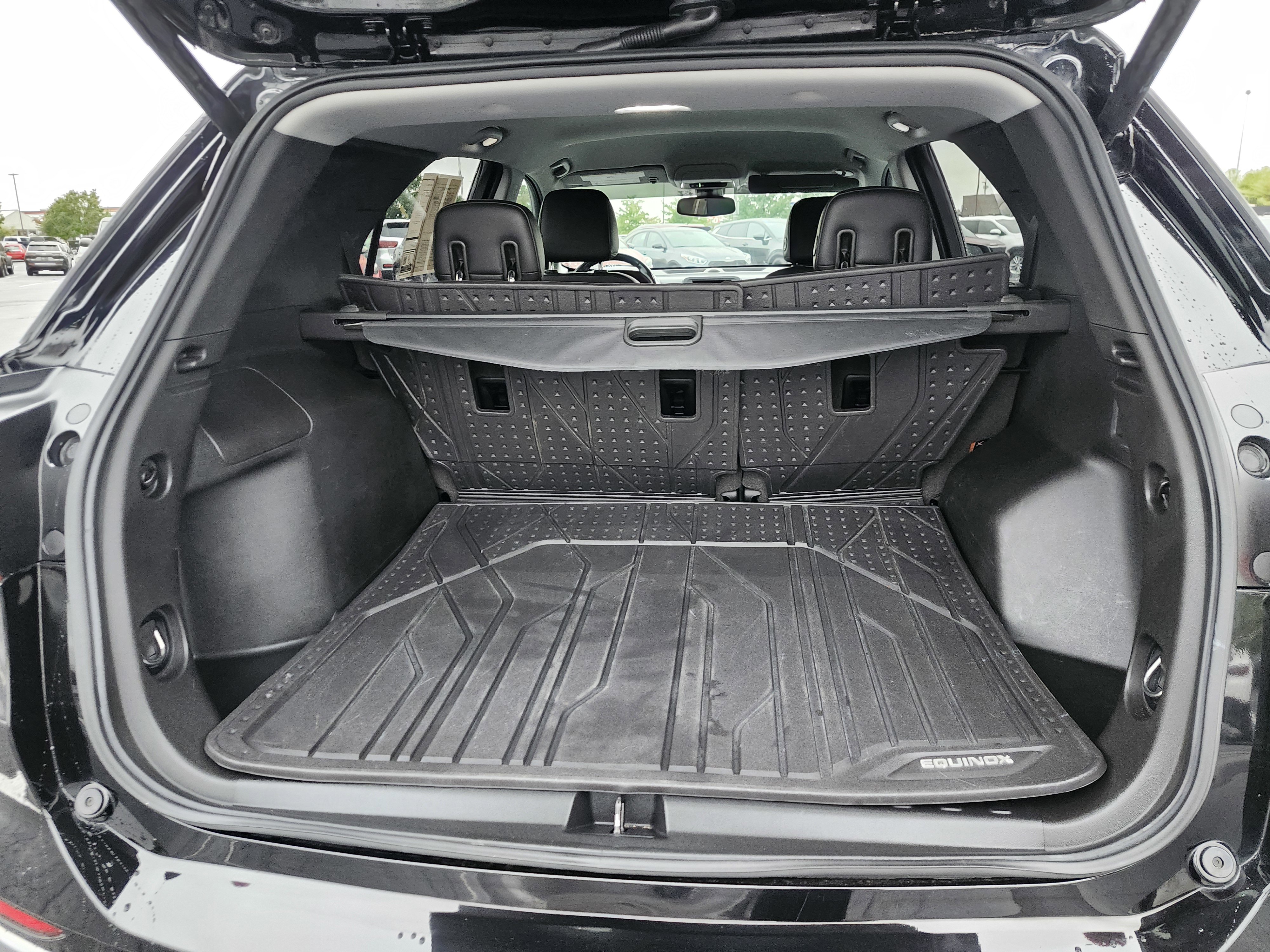 Used 2020 Chevrolet Equinox LT w/ Midnight Edition image 16