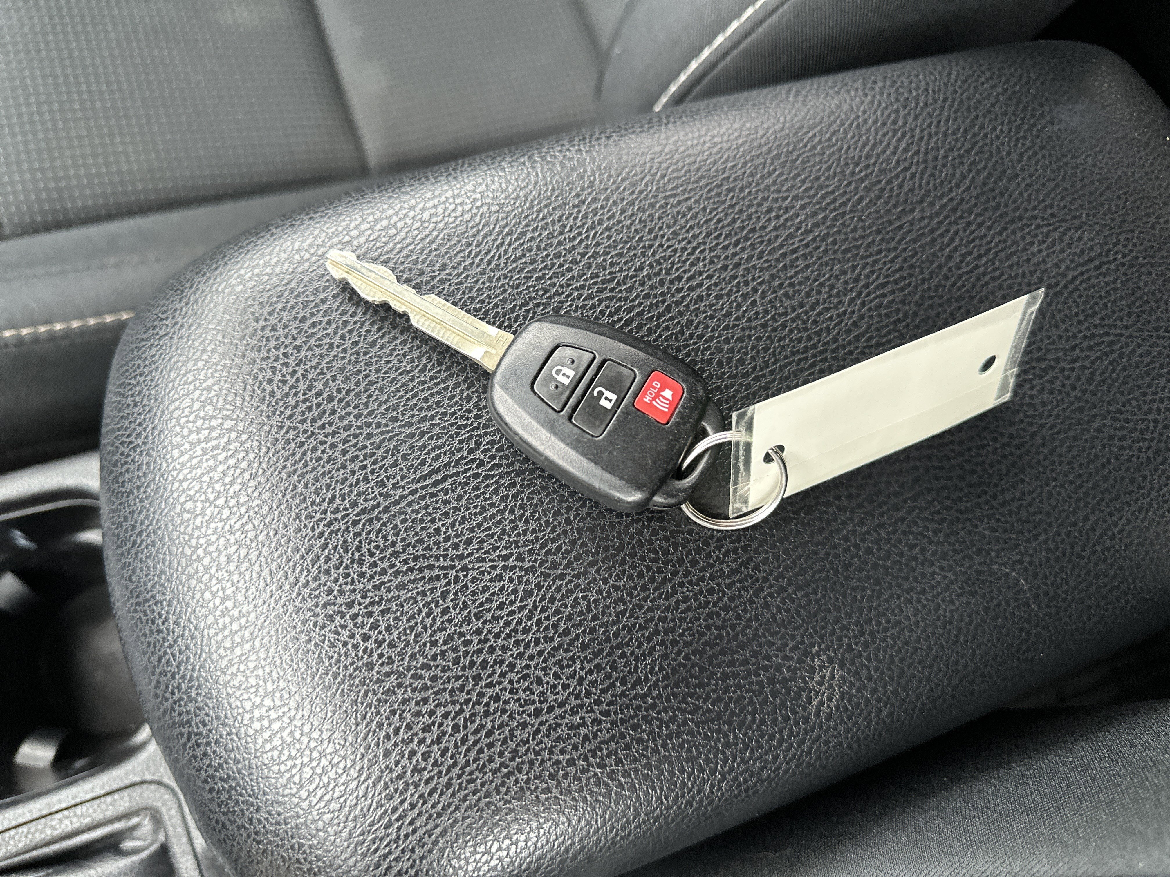 Used 2018 Toyota RAV4 XLE image 28