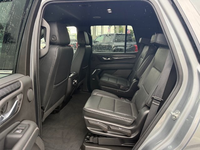 Used 2023 GMC Yukon Denali RWD image 13