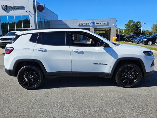 New 2026 Jeep Compass Latitude image 14