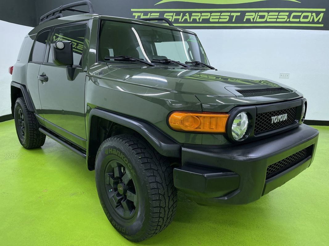 Used 2011 Toyota FJ Cruiser 4WD w/ Trail Teams Special Edition image 2