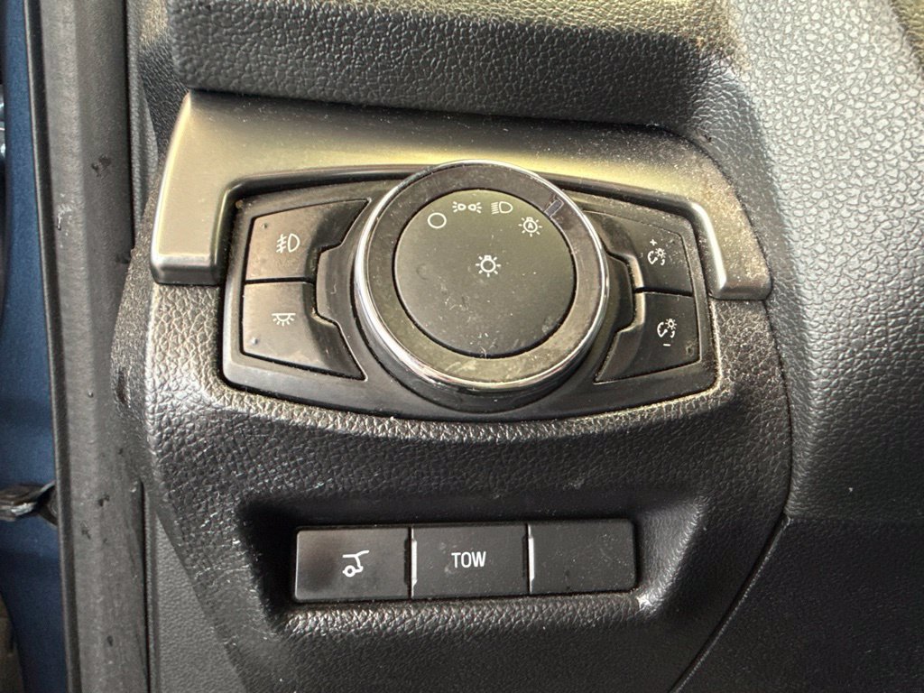 Used 2019 Ford Explorer XLT w/ Equipment Group 202A AWD/4WD image 15