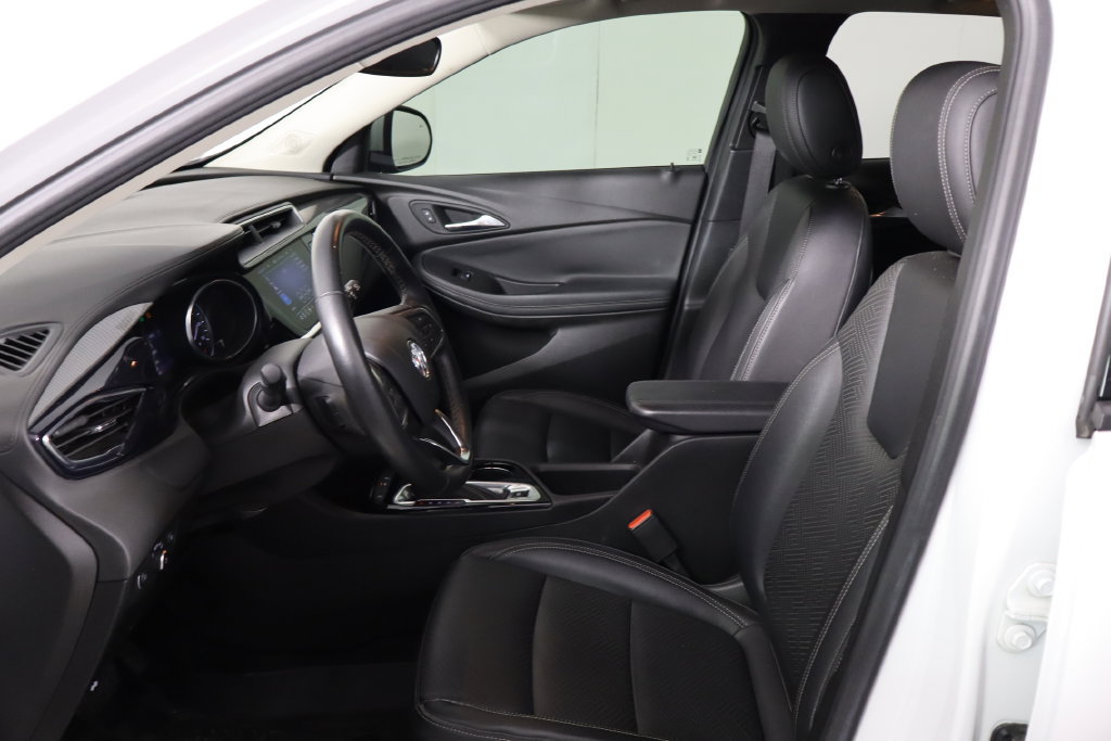 Used 2022 Buick Encore GX Essence w/ Experience Buick Package FWD image 14