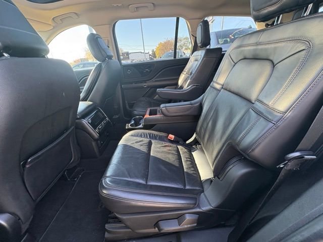 Used 2020 Lincoln Aviator Reserve w/ Equipment Group 201A image 12