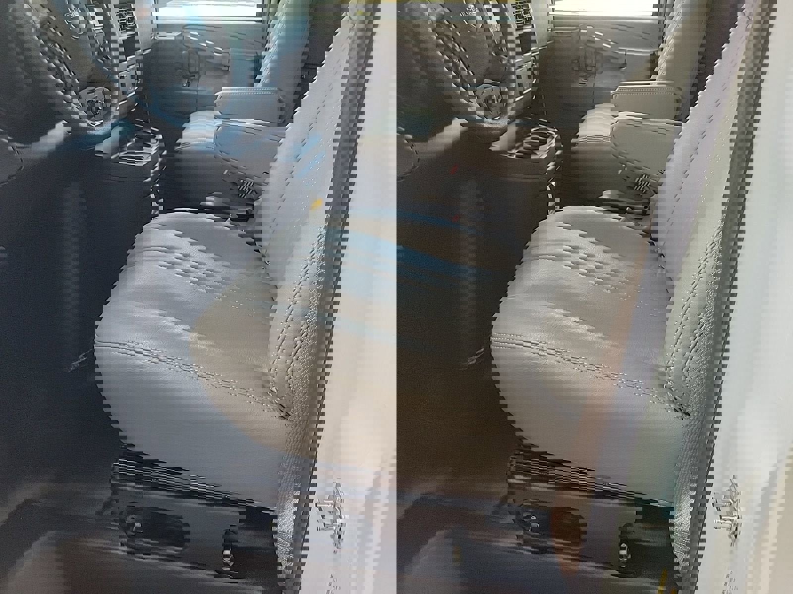 New 2025 GMC Savana 2500 Extended w/ Driver Convenience Package image 26