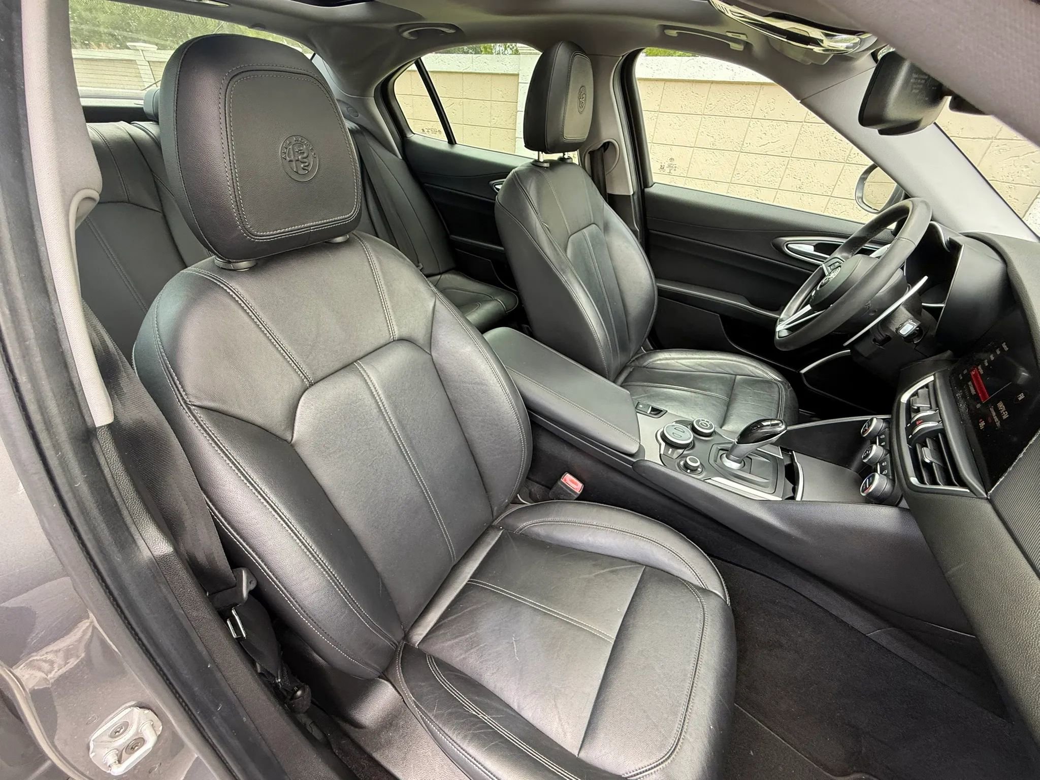 Used 2017 Alfa Romeo Giulia Ti AWD/4WD image 9