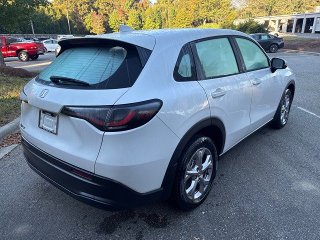 Certified 2023 Honda HR-V LX image 5