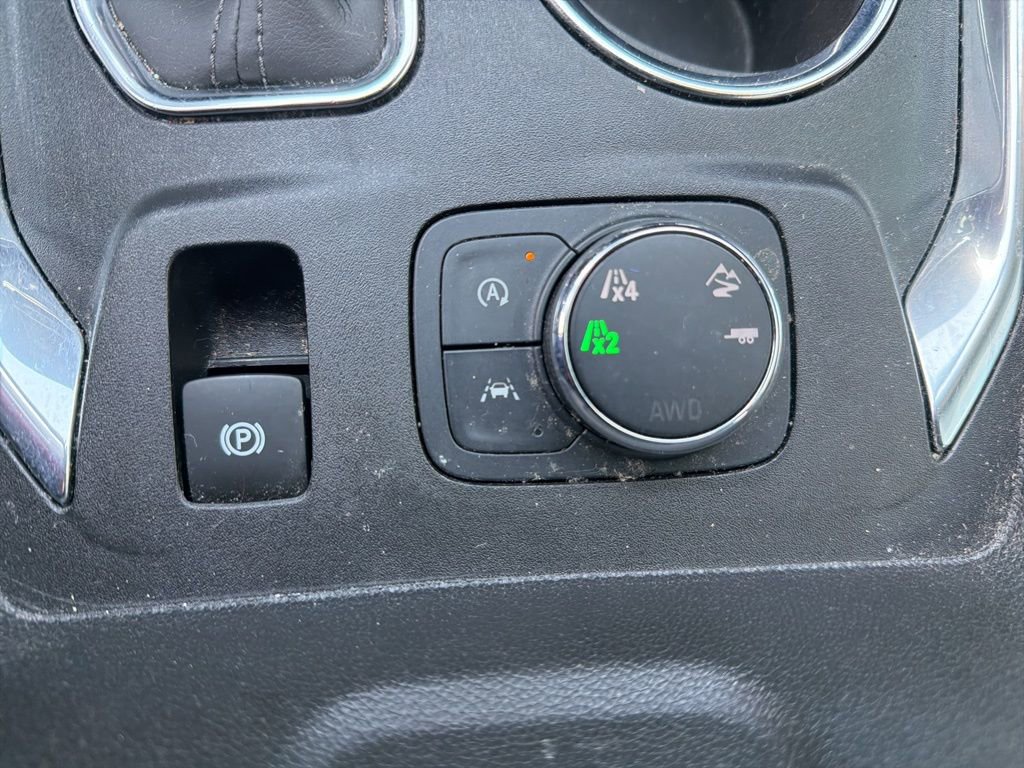 Used 2023 Chevrolet Traverse Premier image 27