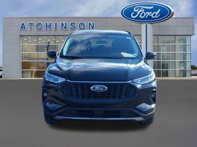 Used 2025 Ford Escape SE image 2