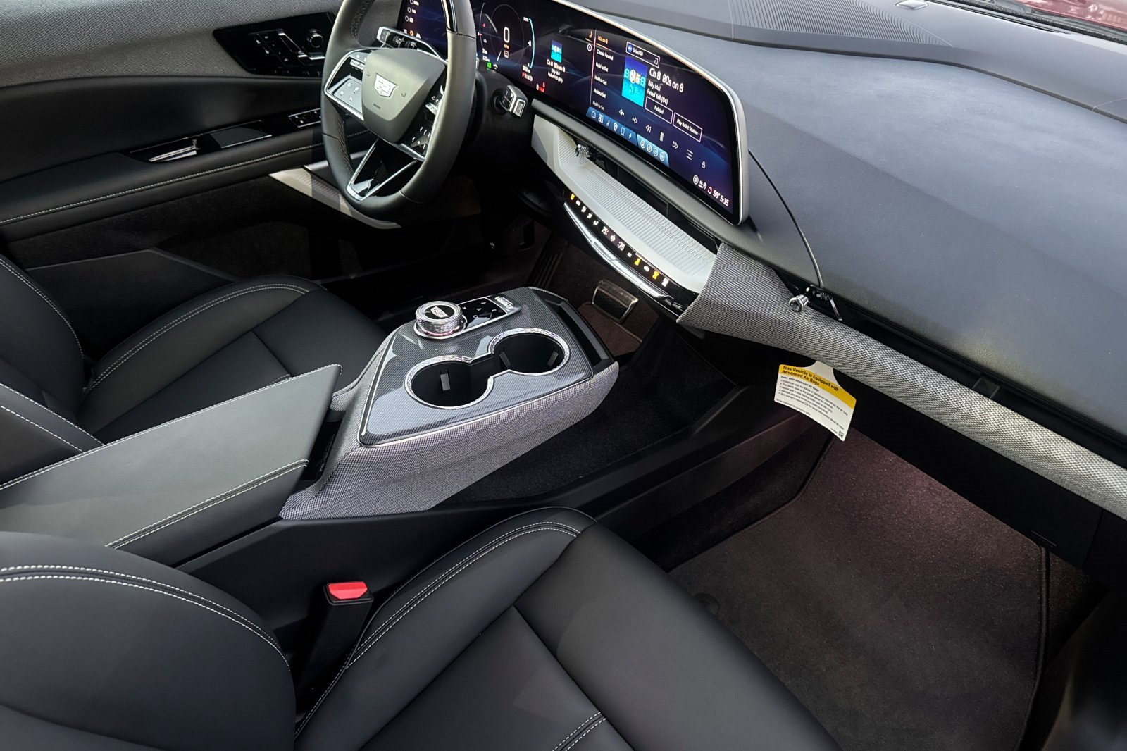 Certified 2025 Cadillac Optiq Luxury 1 image 18