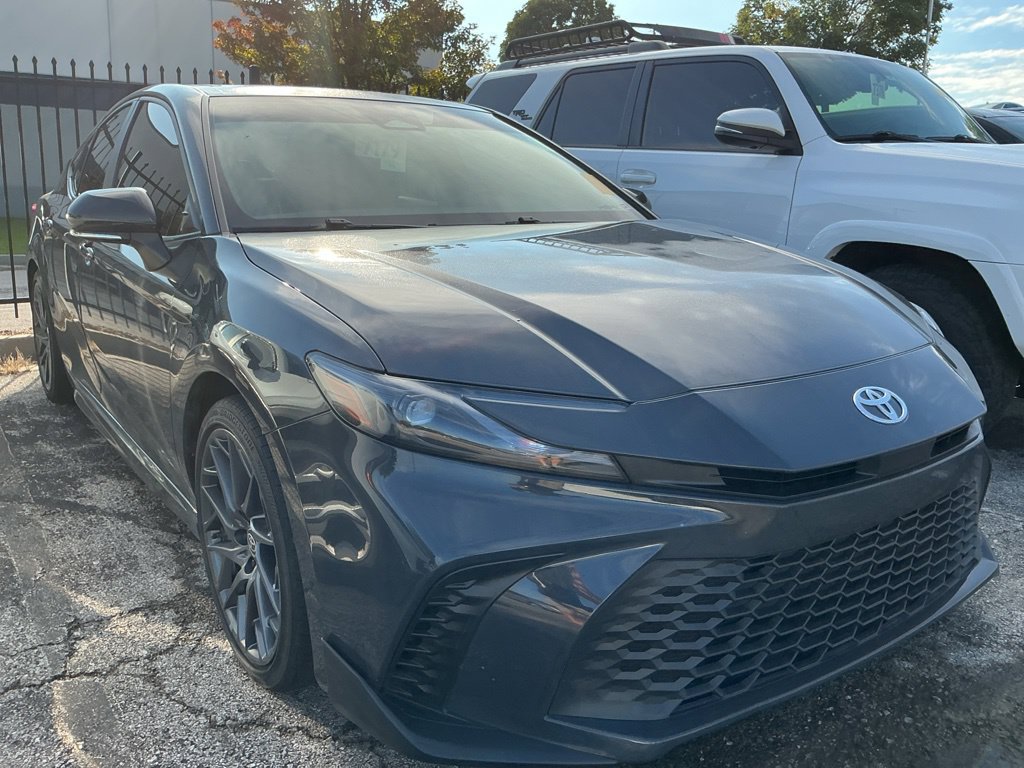 Used 2025 Toyota Camry SE w/ Multimedia Upgrade Package FWD image 16