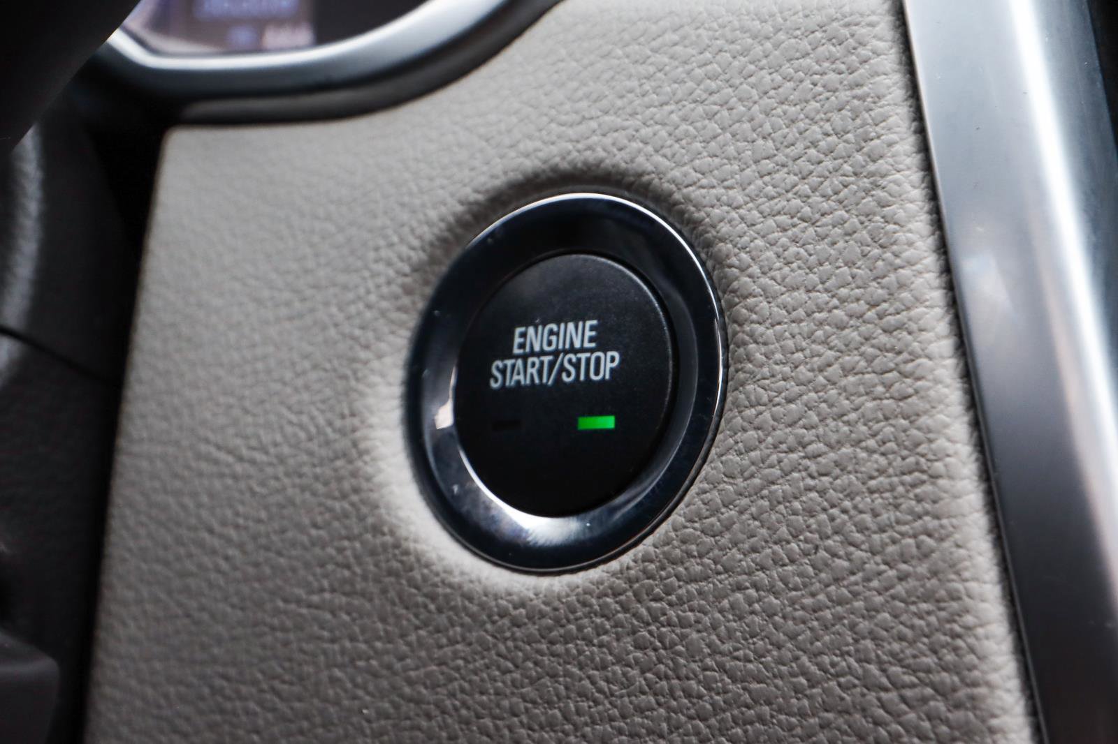 Used 2015 Cadillac SRX Luxury image 10