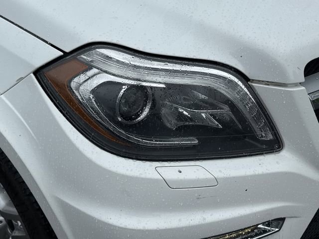Used 2015 Mercedes-Benz GL 550 4MATIC image 12