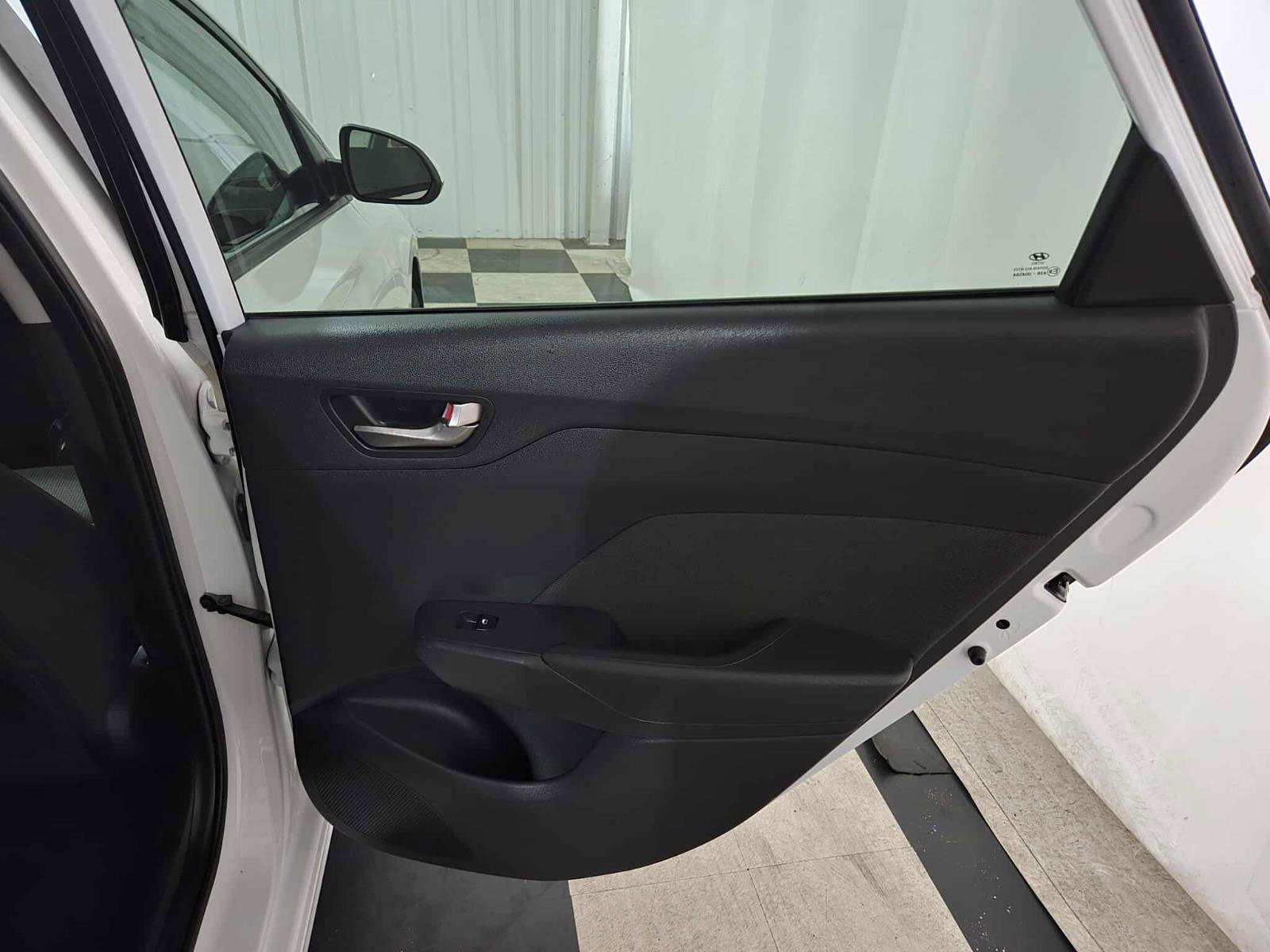 Used 2021 Hyundai Accent SE w/ Cargo Package image 19
