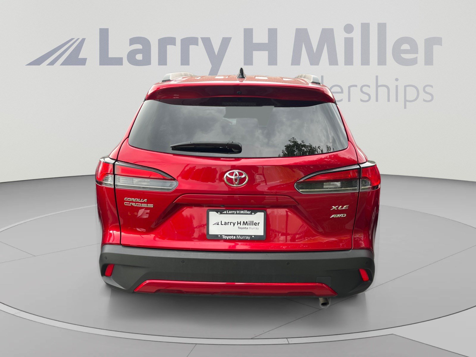 Used 2025 Toyota Corolla Cross XLE AWD/4WD image 4