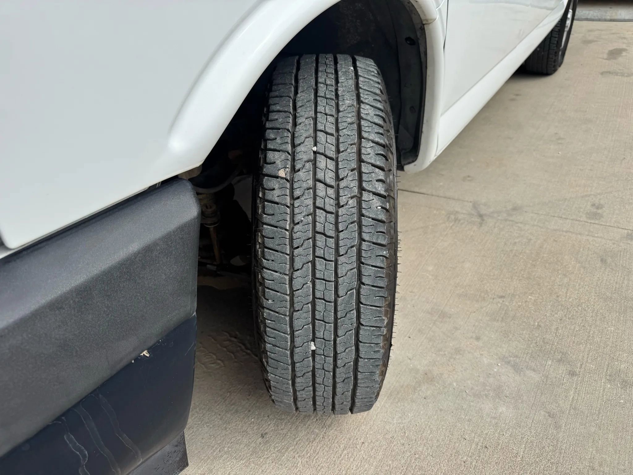 Used 2017 Chevrolet Express 2500 LS image 19