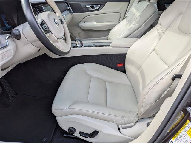 Used 2023 Volvo S60 B5 Plus AWD/4WD image 16