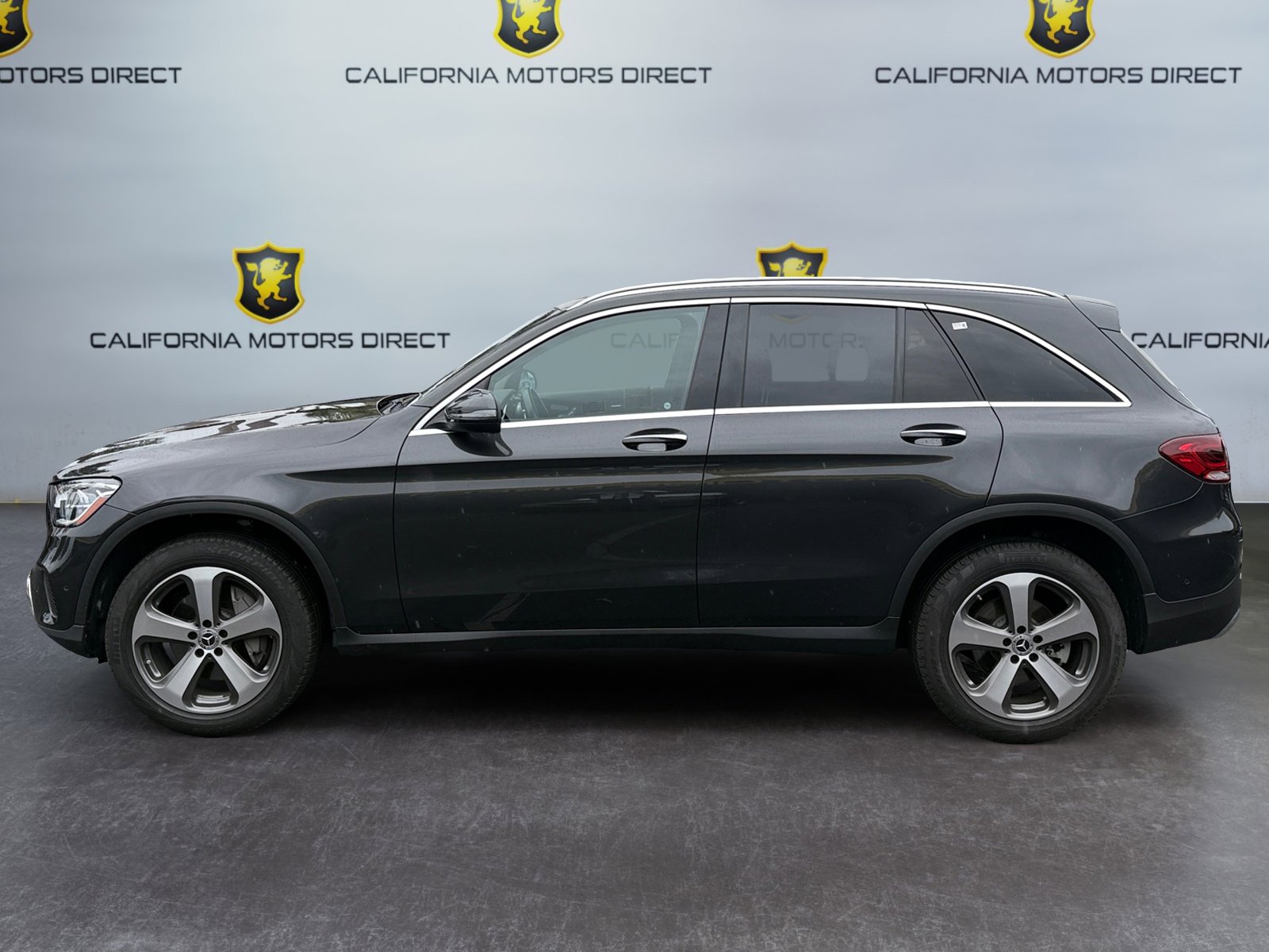 Used 2022 Mercedes-Benz GLC 300 image 2