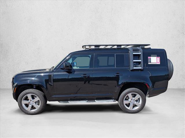 Used 2023 Land Rover Defender 130 X-Dynamic SE AWD/4WD image 9