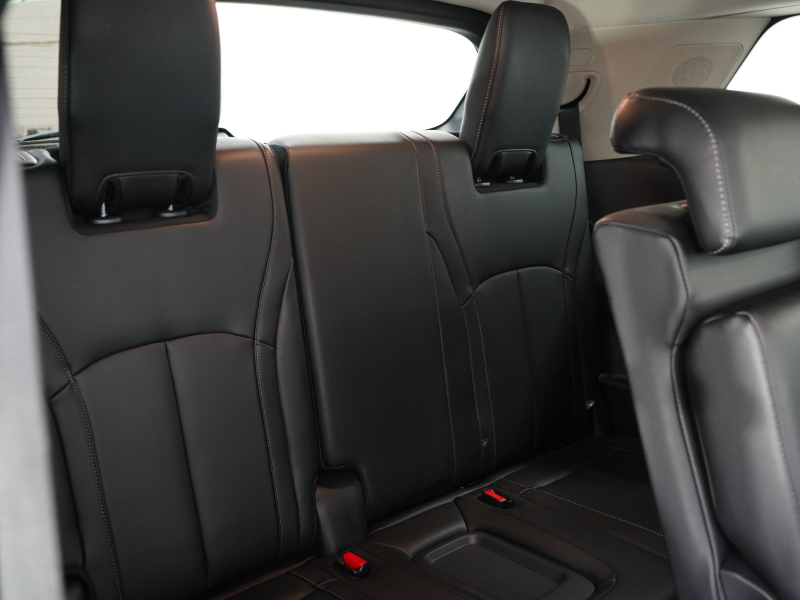 Used 2025 INFINITI QX60 Luxe AWD/4WD image 15