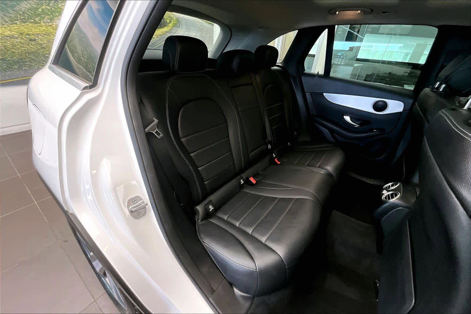 Used 2020 Mercedes-Benz GLC 300 4MATIC image 20