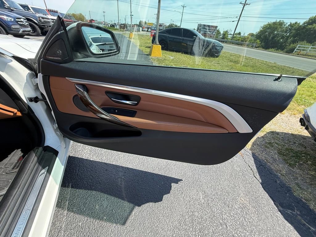 Used 2014 BMW 435i Convertible RWD image 18
