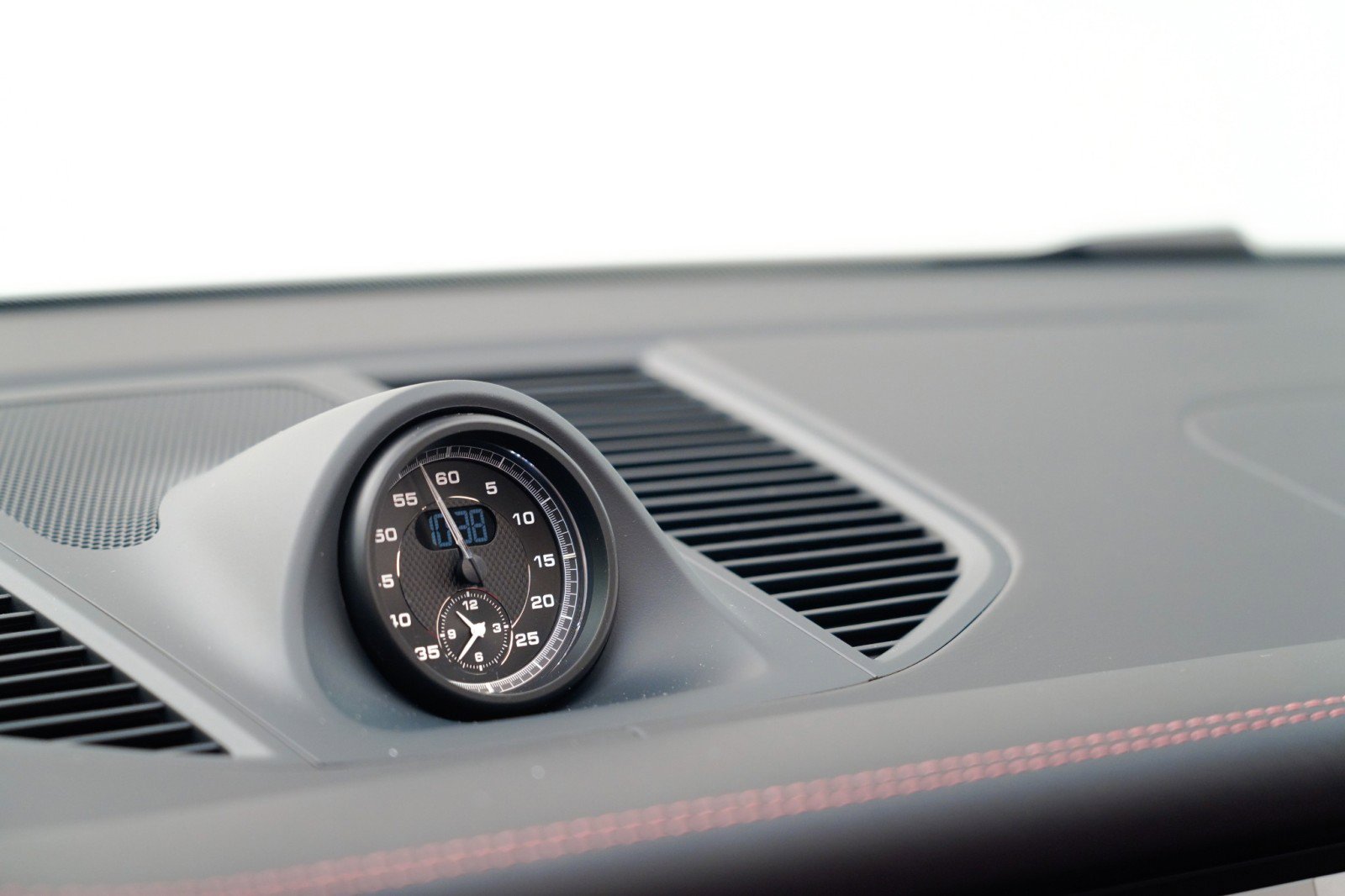 New 2026 Porsche Macan image 28