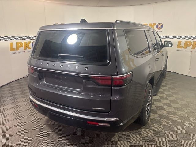 Used 2024 Jeep Wagoneer L Series II w/ Flexible Seating Group AWD/4WD image 8