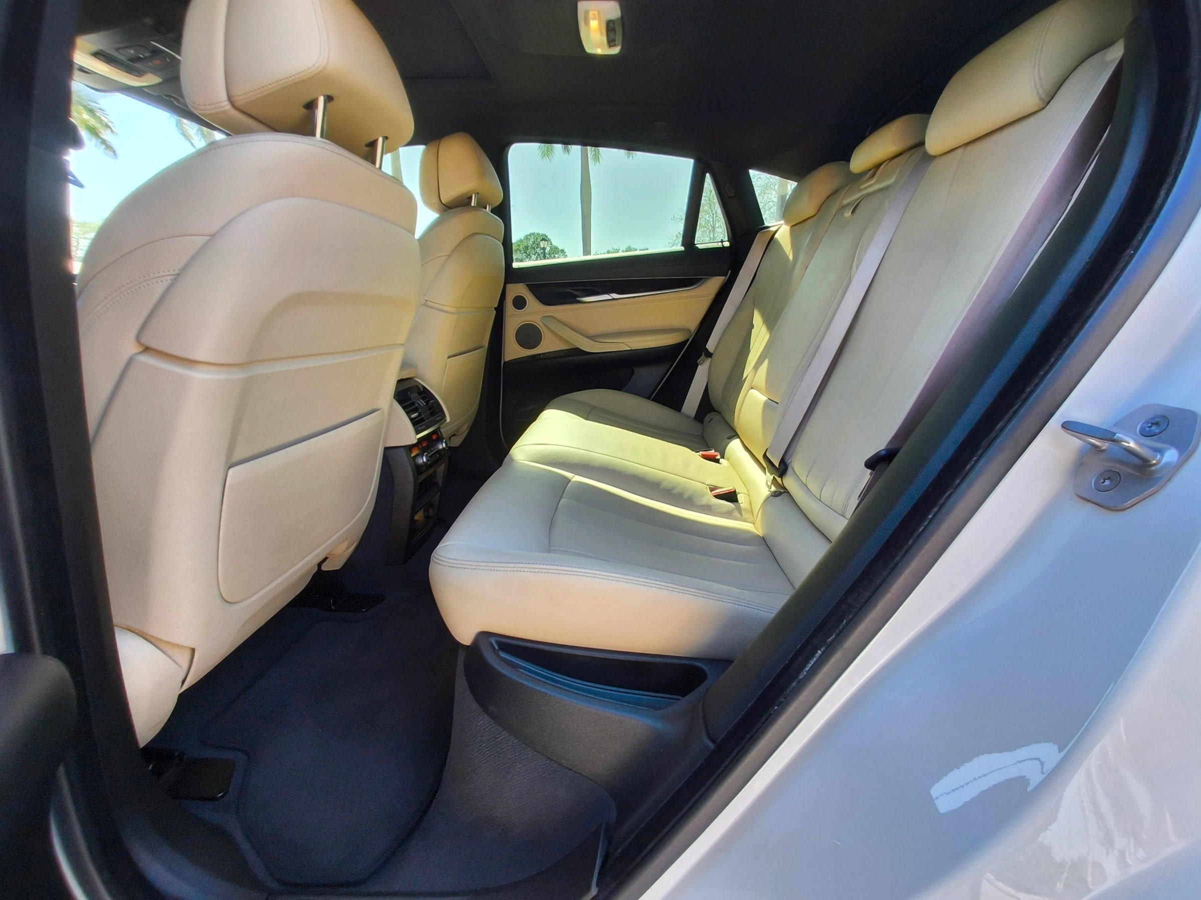 Used 2018 BMW X6 xDrive50i w/ Premium Package image 24